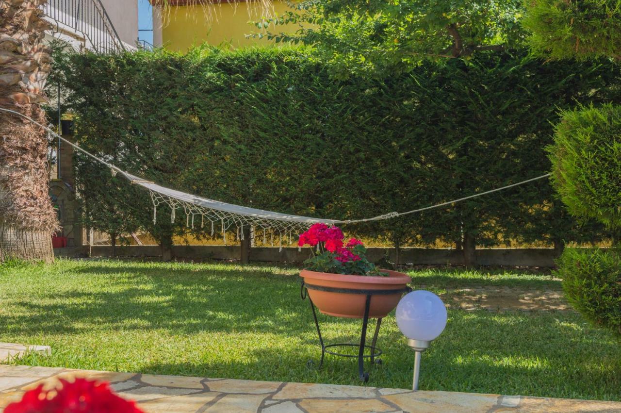 Family Resort In Vrasná Dış mekan fotoğraf